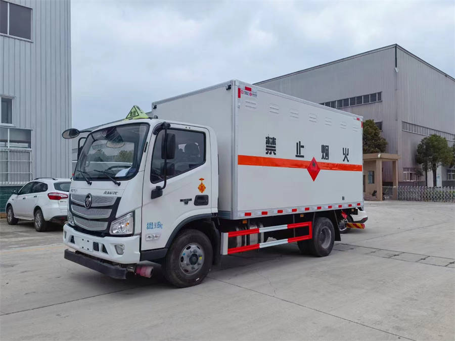 5米2福田歐馬可雜項(xiàng)運(yùn)輸車