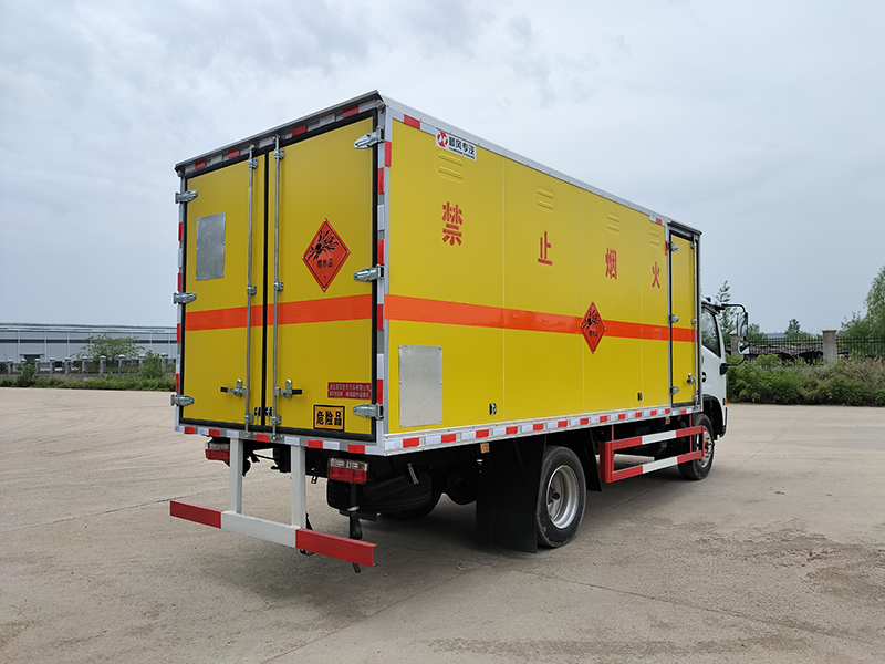 東風5100爆破云內(nèi)150馬力